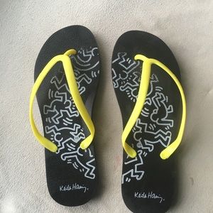 Tidal NY Keith Haring Sandals w8